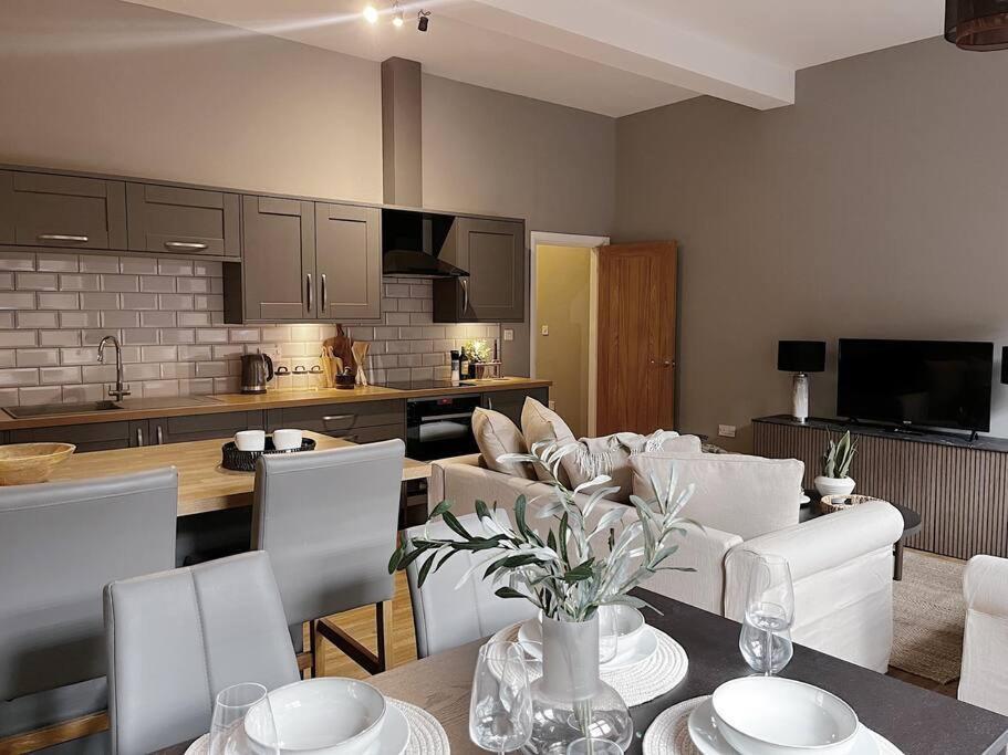 Modern Ground Floor Apartment Todmorden Exteriör bild